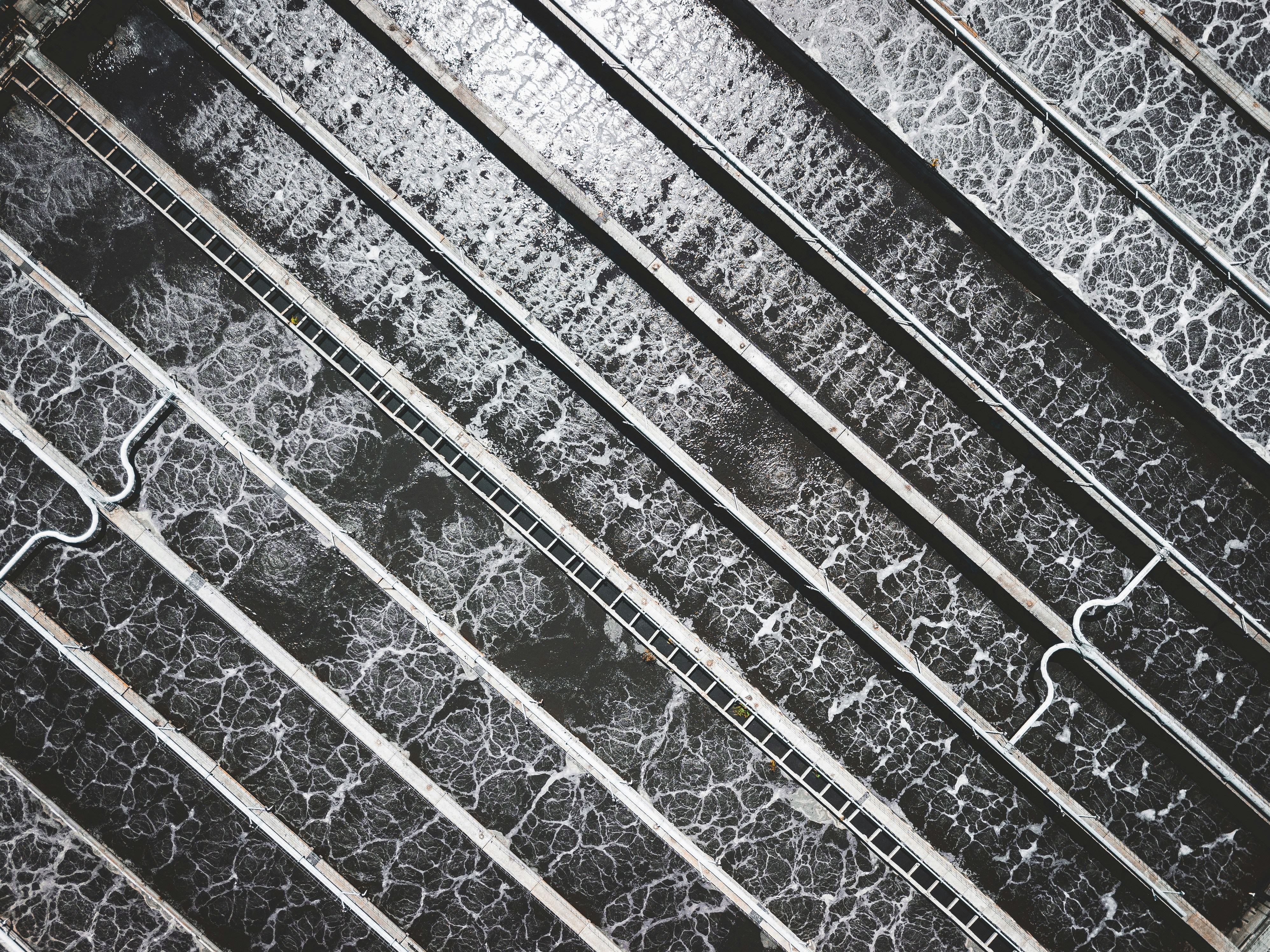 Rows of watercycle per pipe